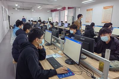 信息工程學(xué)院成功舉辦“1+X”證書Web前端開發(fā)職業(yè)技能等級(jí)認(rèn)證考試